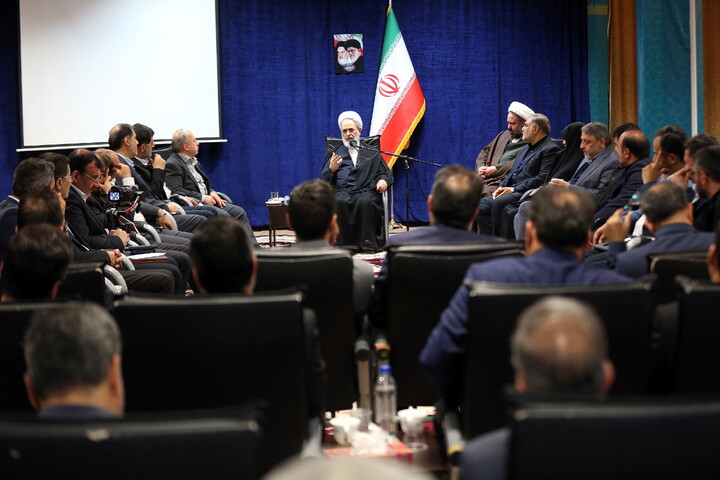 تصاویر/ دیدار شهرداران مراکز استان‌ها با آیت الله اعرافی