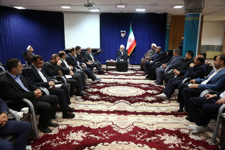 تصاویر/ دیدار شهرداران مراکز استان‌ها با آیت الله اعرافی