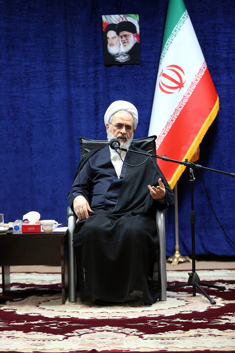 تصاویر/ دیدار شهرداران مراکز استان‌ها با آیت الله اعرافی