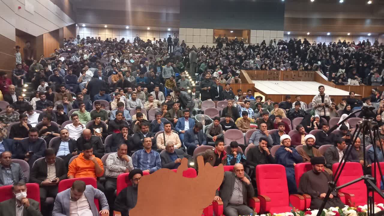 تجلیل از گروه جهادی شهید میثمی؛ روایت شکوه هجرت در میدان خدمت