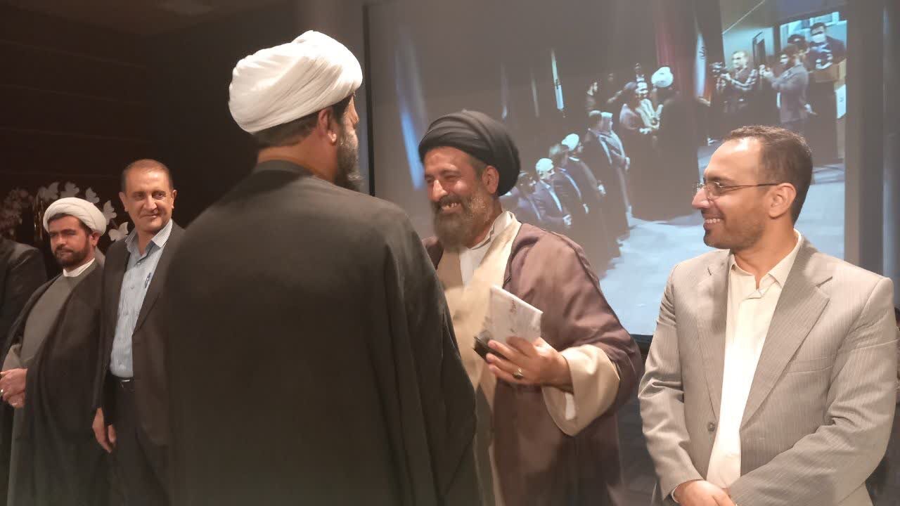 تجلیل از گروه جهادی شهید میثمی؛ روایت شکوه هجرت در میدان خدمت