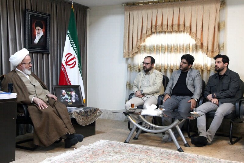 دشمن با جنگ روانی پیچیده، به دنبال سربازگیری از میان جوانان ما است+عکس