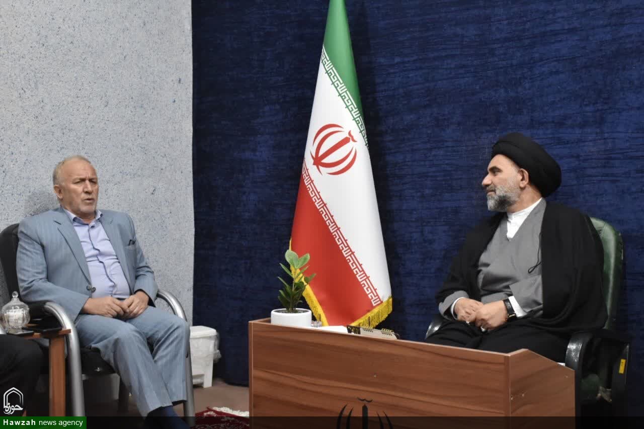 روحانیت در ترویج فرهنگ ایثار و شهادت در جامعه نقش آفرین هستند