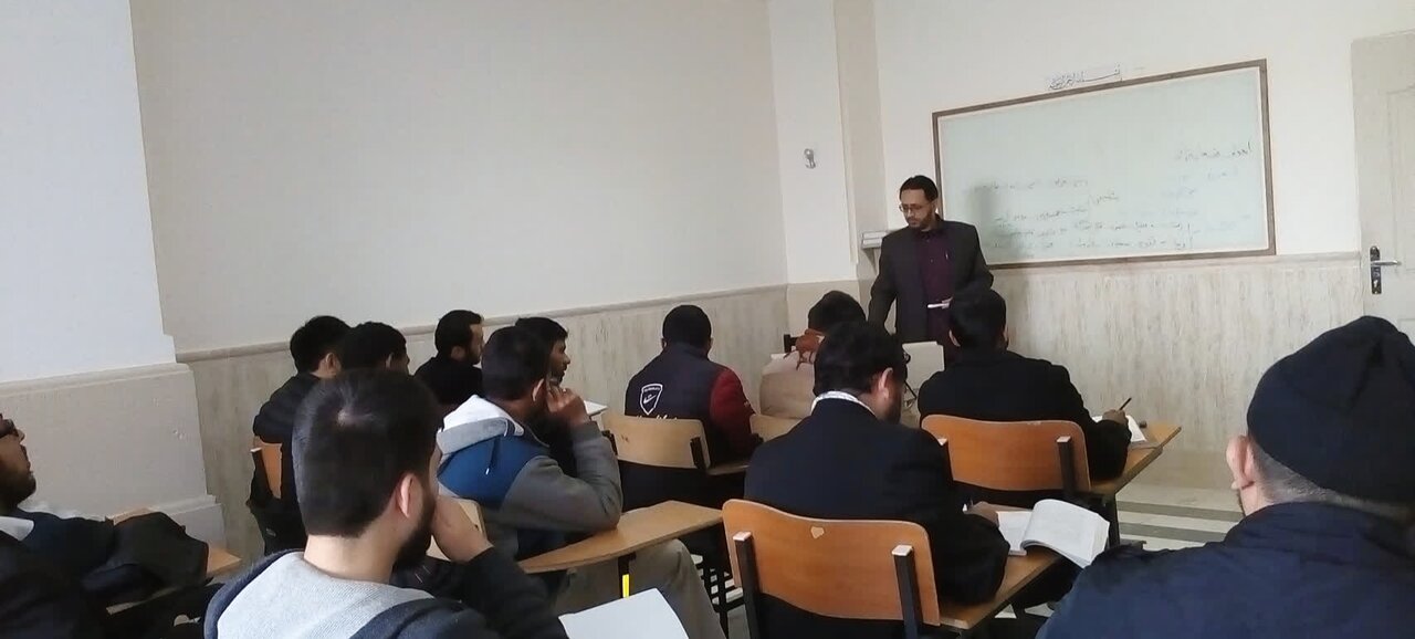 ارض بلتستان کے علمی افق پر چمکتا ستارہ اور جامعہ المصطفیٰ کے اسسٹنٹ پروفیسر کی تعلیماتِ قرآن و عترت کے فروغ میں تحقیق اور جستجو کی اہمیّت پر حوزہ نیوز سے گفتگو