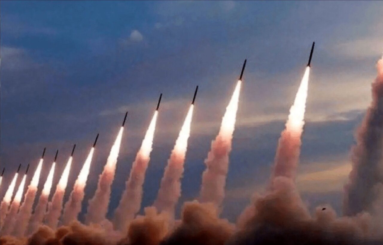 ইসরাইলি পত্রিকার স্বীকারোক্তি: ইরানের ক্ষেপণাস্ত্র সক্ষমতা ক্রমবর্ধমান, যুদ্ধ আসন্ন