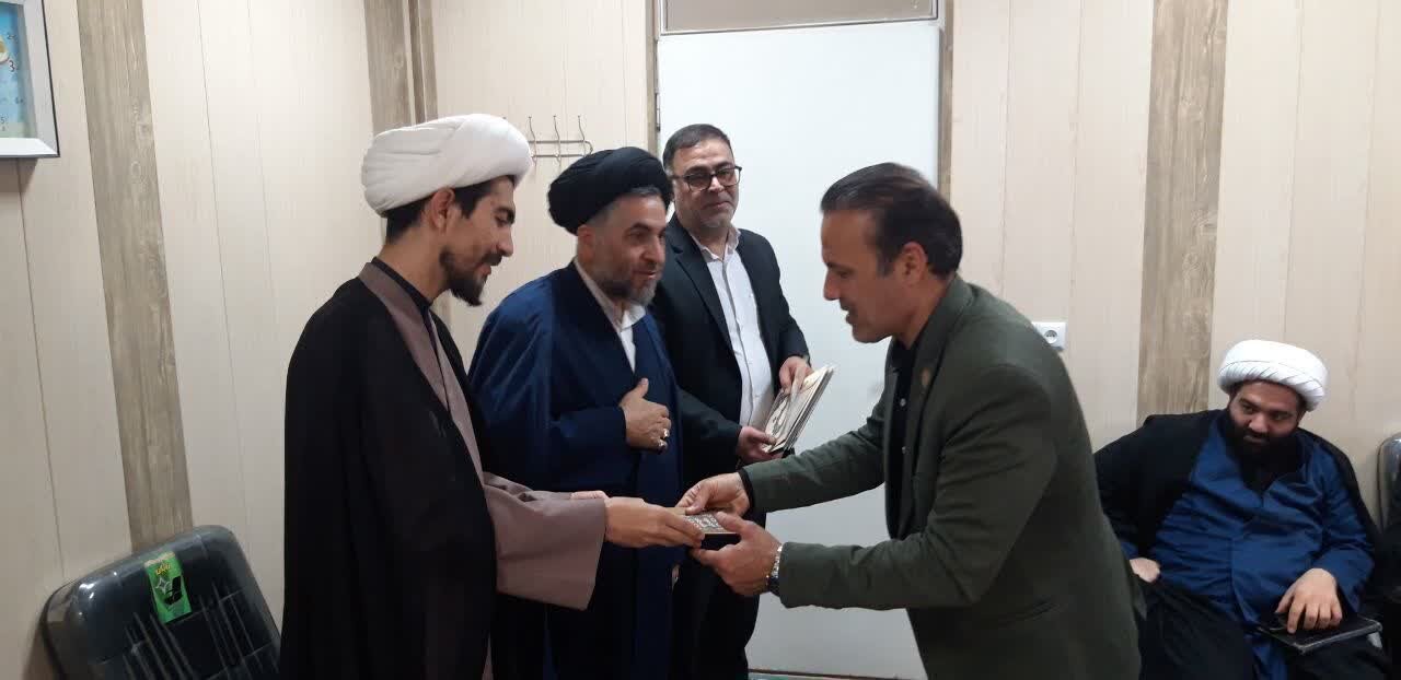 جلسه شورای فرهنگ عمومی شهرستان آران و بیدگل در نوش‌آباد برگزار شد+عکس