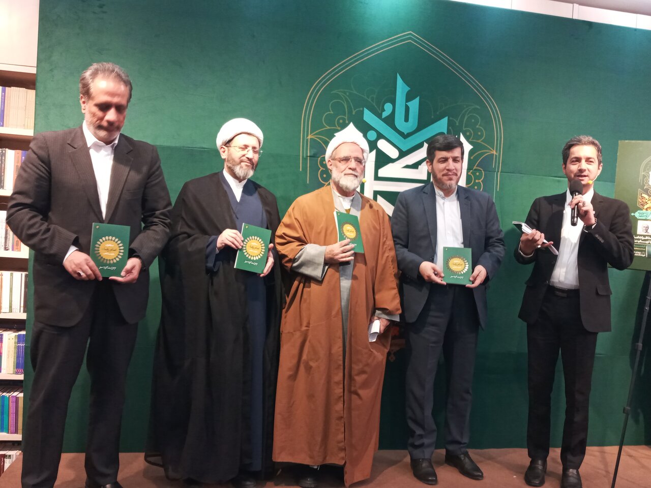 نشست باب الکتاب بررسی «کتاب مناظرات امام رضا با ارباب مذاهب»آیت الله العظمی سبحانی