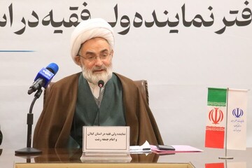 عالمان دین نقش بی‌بدیلی در روشنگری مردم داشته‌اند