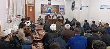 برگزاری نشست «راه رسیدن به حوزه پیشرو و سرآمد» در مدرسه علمیه نائب‌الصدر رشت