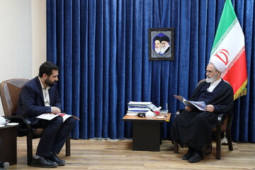 تصاویر/ دیدار دبیر شورای عالی و رئیس مرکز ملی فضای مجازی با آیت الله اعرافی