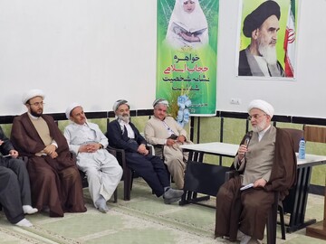 تصاویر/ نشست حجت‌الاسلام والمسلمین پورذهبی با جمعی از ماموستایان دیواندره