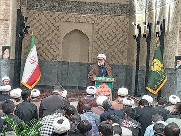 خدمت‌رسانی طلاب، جلوه‌ای از تبلیغ عملی دین و تحقق جهاد تبیین است