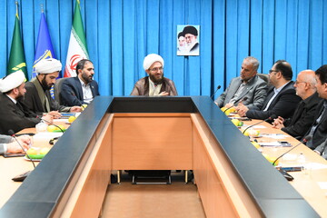 تصاویر/ دیدار نماینده ولی فقیه در اتحادیه انجمن‌های اسلامی دانش آموزان با مدیرکل و معاونین آموزش و پرورش آذربایجان غربی