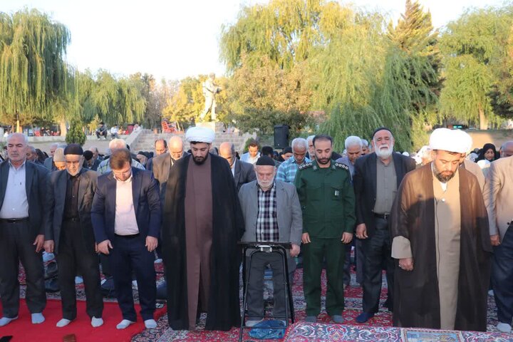 تصاویر / اقامه نماز باران در شهرهای آبیک ،تاکستان واقبالیه