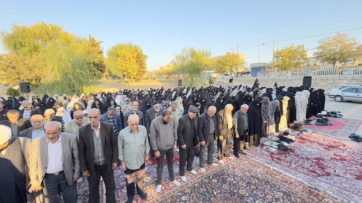 تصاویر / اقامه نماز باران در شهرهای آبیک ،تاکستان واقبالیه