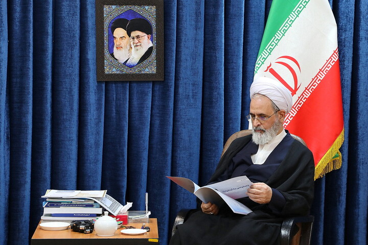 تصاویر/ دیدار دبیر شورای عالی و رئیس مرکز ملی فضای مجازی با آیت الله اعرافی