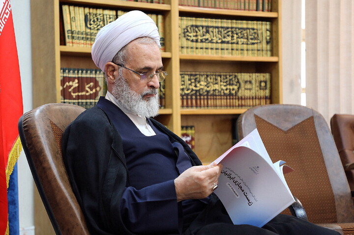 تصاویر/ دیدار دبیر شورای عالی و رئیس مرکز ملی فضای مجازی با آیت الله اعرافی