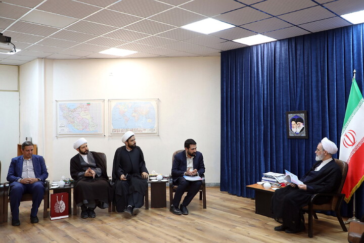 تصاویر/ دیدار دبیر شورای عالی و رئیس مرکز ملی فضای مجازی با آیت الله اعرافی