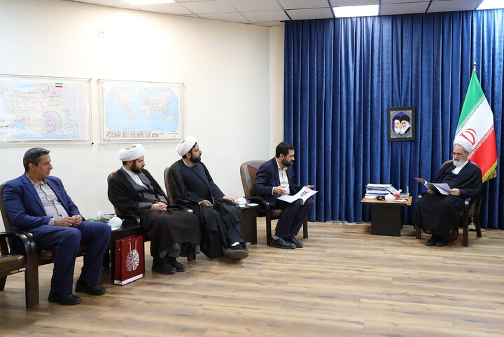 تصاویر/ دیدار دبیر شورای عالی و رئیس مرکز ملی فضای مجازی با آیت الله اعرافی