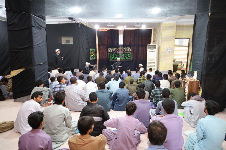 دیدار مدیر حوزه علمیه سیستان و بلوچستان با طلاب مدارس علمیه ایرانشهر