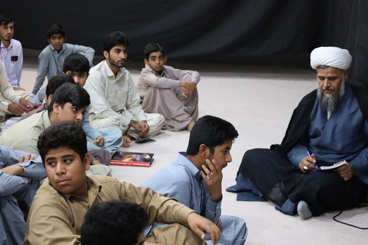 دیدار مدیر حوزه علمیه سیستان و بلوچستان با طلاب مدارس علمیه ایرانشهر