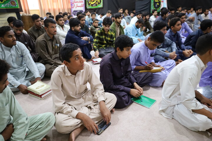 دیدار مدیر حوزه علمیه سیستان و بلوچستان با طلاب مدارس علمیه ایرانشهر