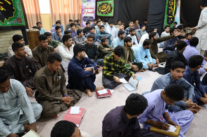 دیدار مدیر حوزه علمیه سیستان و بلوچستان با طلاب مدارس علمیه ایرانشهر