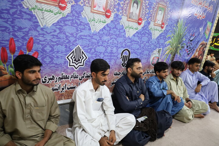 دیدار مدیر حوزه علمیه سیستان و بلوچستان با طلاب مدارس علمیه ایرانشهر