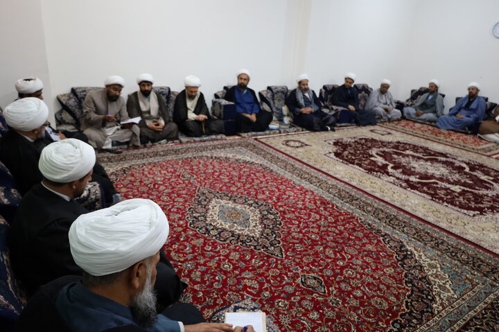 دیدار مدیر حوزه علمیه سیستان و بلوچستان با اساتید مدارس علمیه شهرستان ایرانشهر