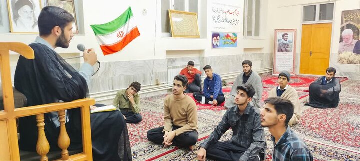 تصاویر/اجرای برنامه های مختلف در مدرسه علمیه ولیعصر بروجرد