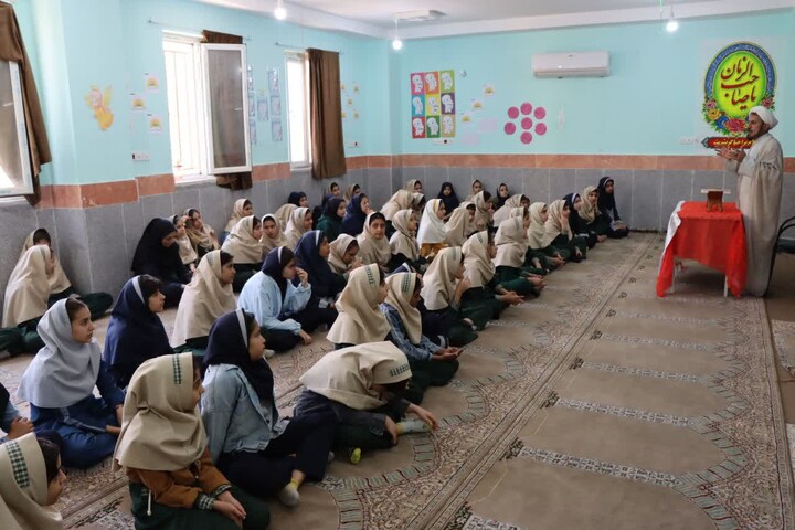 تصاویر/ دیدار صمیمی امام جمعه عالیشهر با دانش آموزان