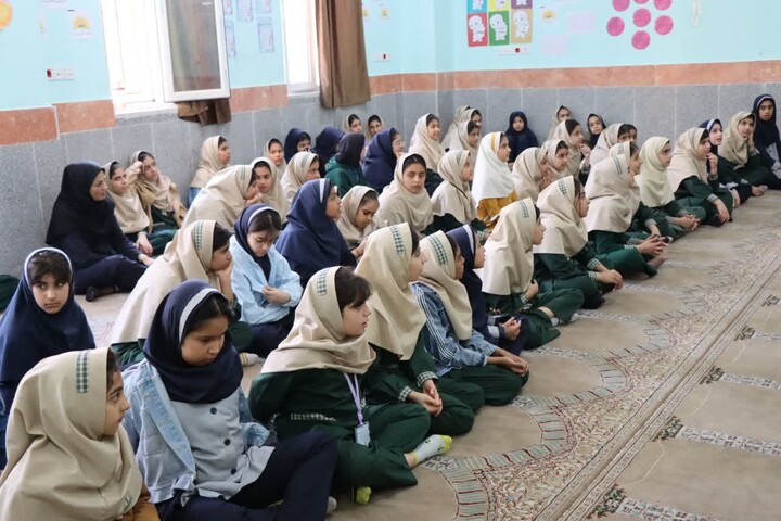 تصاویر/ دیدار صمیمی امام جمعه عالیشهر با دانش آموزان