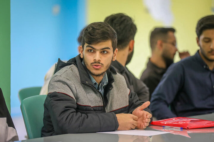 تصاویر / نشست صمیمی نماینده ولی فقیه در استان قزوین با دانشجویان دانشگاه بین المللی حضرت امام خمینی (ره) قزوین