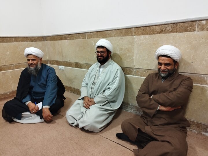 دیدار مدیر حوزه علمیه سیستان و بلوچستان با طلاب مدرسه علمیه شهرستان بزمان