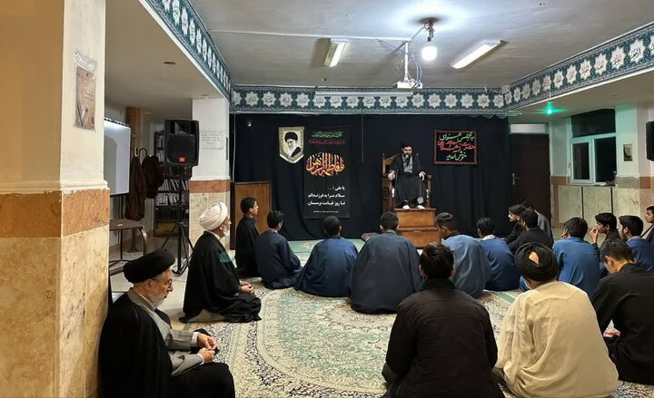تصاویر/ آیین عزاداری شهادت حضرت فاطمه(س) در مدرسه علمیه الغدیر نراق