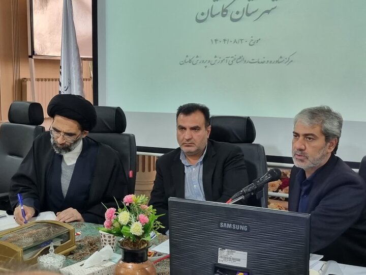 خدا کی محبت میں اضافہ معاشرتی مسائل کو کم کرتا ہے