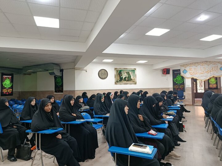 تصاویر/ جلسه اخلاق طلاب مدرسه علمیه الزهرا (س) ارومیه