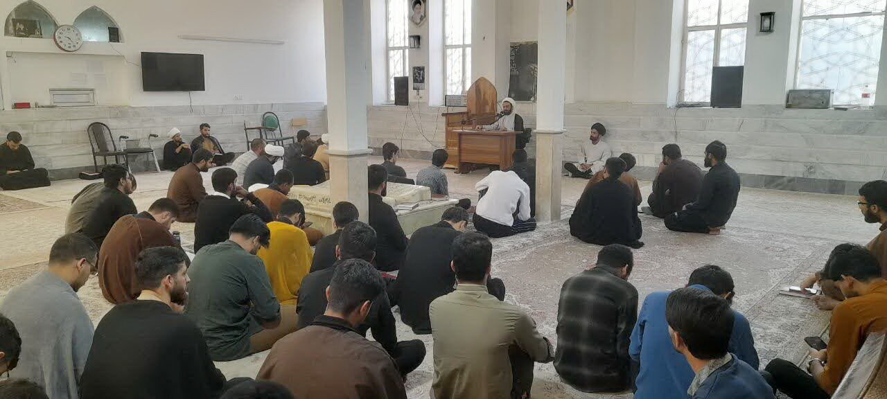 بررسی مسائل آموزشی طلاب مدرسه علمیه باب‌العلم اسلامی کاشان