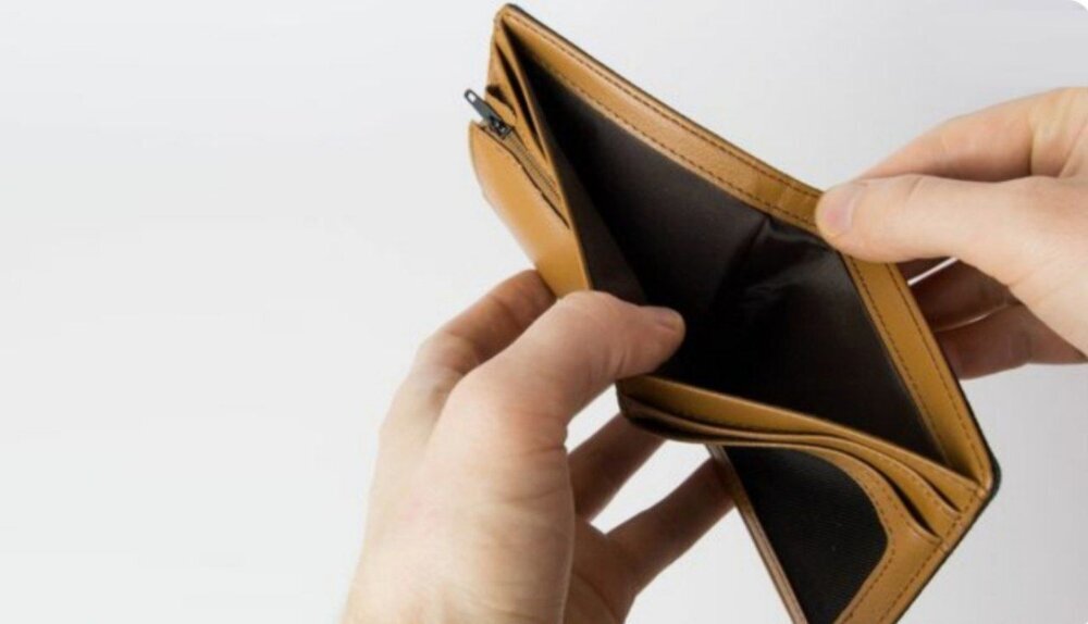 शरई अहकाम । क्या पति अपनी पत्नी की अनुमति के बिना उसका पैसा खर्च कर सकता है?