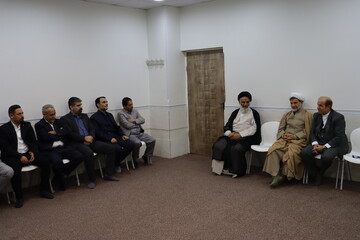 تأکید امام جمعه اهواز بر نظارت دقیق بر بازار آبزیان و توزیع غذای حلال+عکس