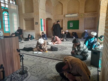 تصاویر/ رقابت طلاب یزدی در مرحله استانی مسابقات علمی حوزه‌های علمیه