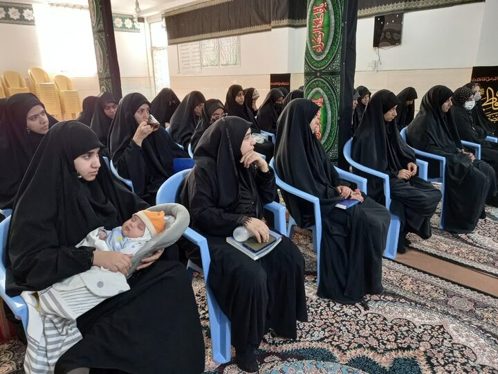 تصاویر/ میزگرد علمی‌فرهنگی «حدود ارتباط با نامحرم» در مدرسه علمیه ریحانه‌النبی(س) رفسنجان