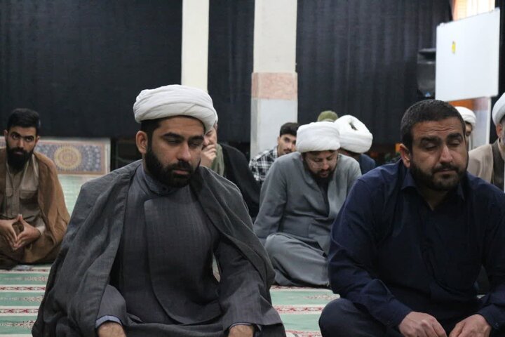 تصاویر/برگزاری جلسه درس اخلاق در شهرستان ایلام