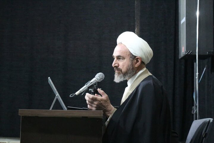 تصاویر/برگزاری جلسه درس اخلاق در شهرستان ایلام