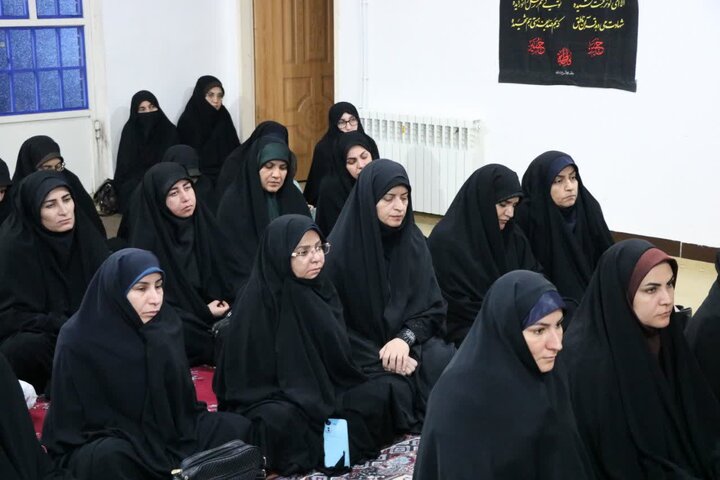 تصاویر/دیدار طلاب خواهر طرح امین با امام جمعه شهرستان دهلران