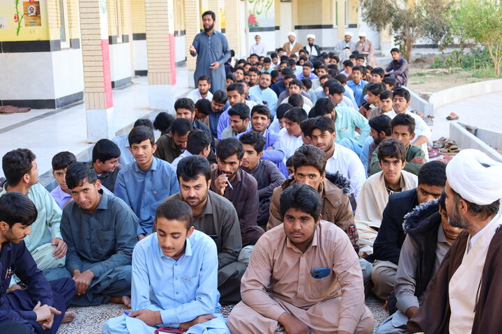 دیدار مدیر حوزه علمیه سیستان و بلوچستان با طلاب مدارس علمیه شهرستان دلگان