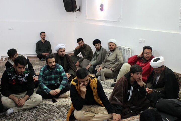 تصاویر/برگزاری کارگاه آموزش بهداشت و ارتقاء سلامت در مدرسه علمیه امام صادق (ع) بیجار