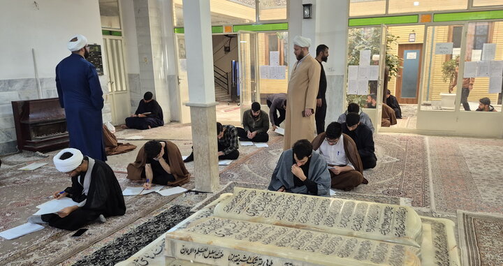 تصاویر/ مرحله استانی المپیاد طلاب مدرسه علمیه باب العلم اسلامی کاشان