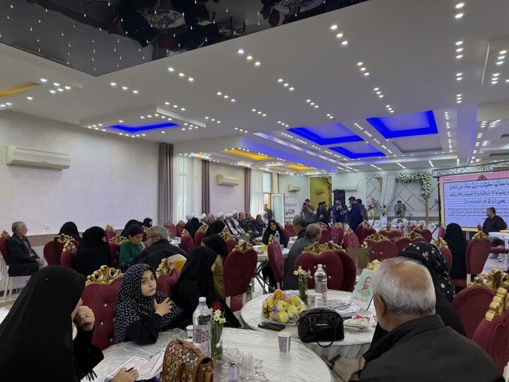 تصاویر/همایش تکریم از  انواده های شهدای اقتدار شهرستان کاشان
