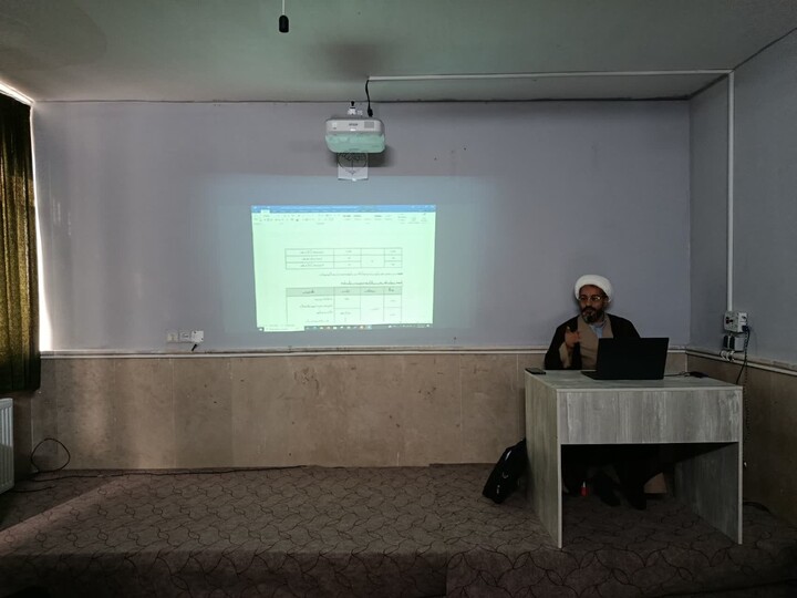 تصاویر/بازدید مدیر حوزه علمیه همدان از مدرسه علمیه امیرالمؤمنین(ع) قروه‌درگزین